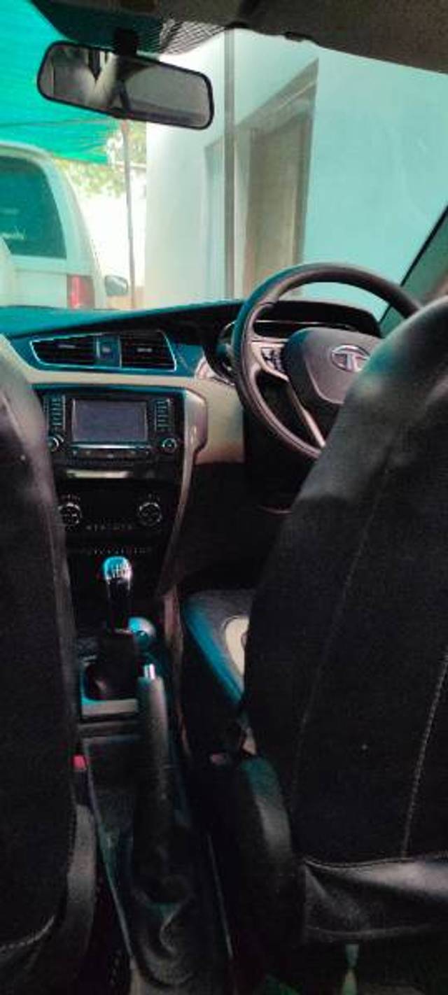 https://images10.gaadi.com/usedgaadi-sellcar/UsedCar/6e869f67-827b-4709-86f4-cb89e52af3cc/cde180dd-faec-4a82-8490-7c70333865e5.jpg?imwidth=6402