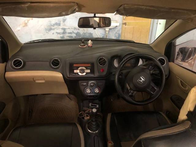 https://images10.gaadi.com/usedgaadi-sellcar/UsedCar/6e86d652-bea2-4e64-9974-90627e44cdf4/6356668a-a353-4818-b3c0-4a14aad44d59.jpg?imwidth=6402