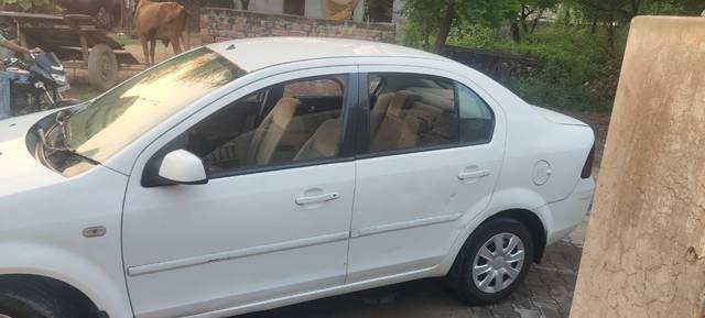 https://images10.gaadi.com/usedgaadi-sellcar/UsedCar/6ea93456-cb85-4f24-8f9c-0089e792dab4/5f55d33e-5481-4f19-99fd-080785beeef4.jpg?imwidth=6402