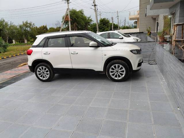 https://images10.gaadi.com/usedgaadi-sellcar/UsedCar/6f4f8cd1-8869-4712-ba15-0cc238423768/0524bd44-442e-47da-9693-bae7776b466f.jpg?imwidth=6401