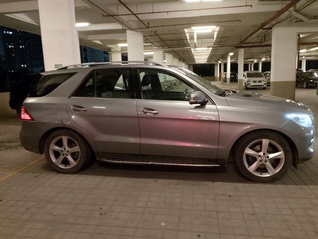 https://images10.gaadi.com/usedgaadi-sellcar/UsedCar/6f63858c-68c8-4810-a061-186de84e200a/24454fcb-80f7-481a-ac25-e293bc27910a.jpg?imwidth=6401
