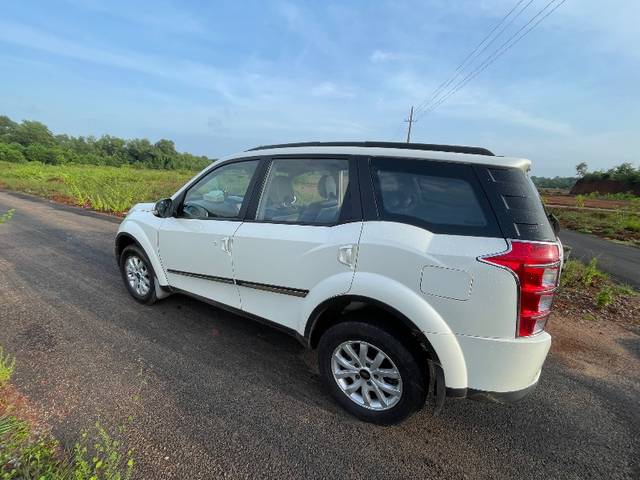 https://images10.gaadi.com/usedgaadi-sellcar/UsedCar/6f852f81-763f-4b5a-9ae1-9f22a1665cc0/239ed800-f020-4b00-97e4-ec60053280d9.jpeg?imwidth=6400