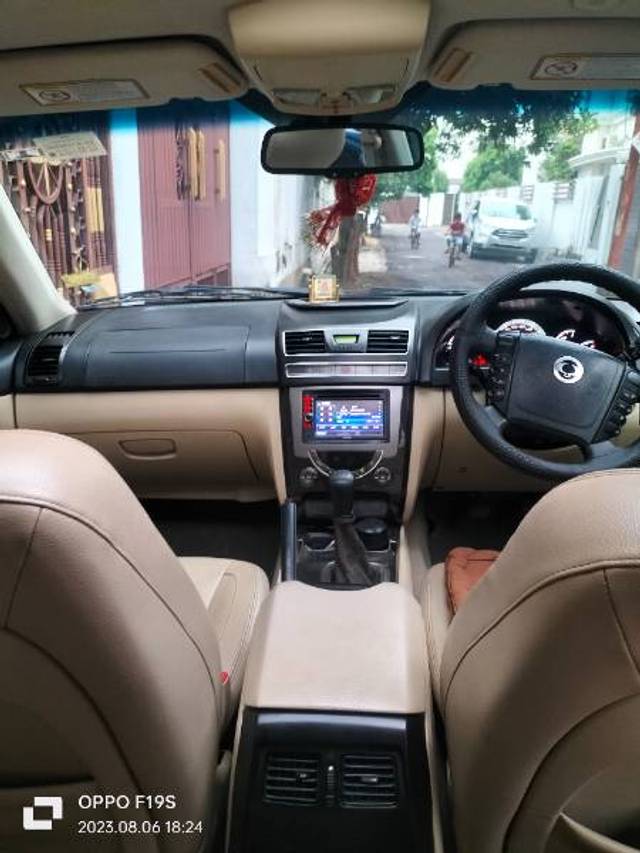https://images10.gaadi.com/usedgaadi-sellcar/UsedCar/6fadee54-95cd-4a24-9538-9b61a3f2eda2/914ca80f-417e-4182-9140-d8be421bcb46.jpg?imwidth=6402