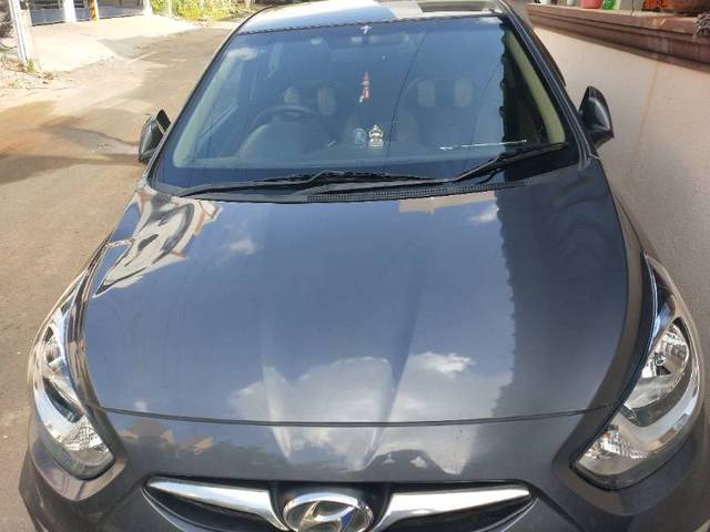 https://images10.gaadi.com/usedgaadi-sellcar/UsedCar/6fcc688f-d7d5-4030-bfcd-def2b0df64bb/6cf65cc3-059e-408b-9e39-7bc8caf16604.jpg?imwidth=6401