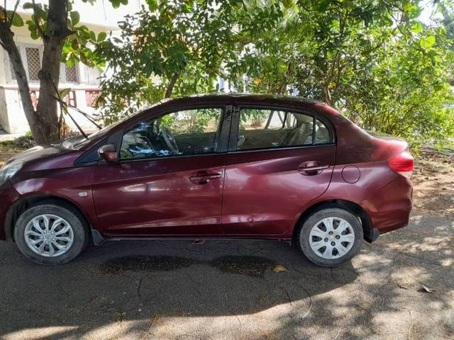 https://images10.gaadi.com/usedgaadi-sellcar/UsedCar/6fe81099-b4f1-4b9c-96e7-fce6967ec43c/e7579b3a-e48c-402b-8e30-e4a9869d0025.jpg?imwidth=6400