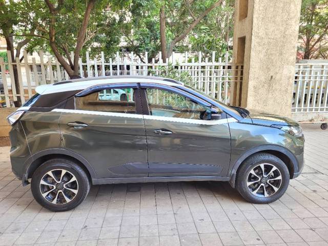 https://images10.gaadi.com/usedgaadi-sellcar/UsedCar/701c0a09-9a96-4a97-ab80-127f01095ddf/cc280e29-25cb-4b0e-8fdc-5dc06d422079.jpg?imwidth=6400