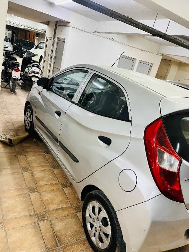 https://images10.gaadi.com/usedgaadi-sellcar/UsedCar/7053d186-6b9f-4663-af4d-9e97bce67058/1a3d8847-0a14-42de-8ad2-1099f9c41a11.jpeg?imwidth=6402