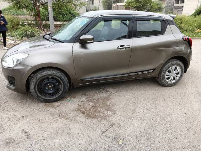 https://images10.gaadi.com/usedgaadi-sellcar/UsedCar/706084eb-3842-4190-9c4f-4b58609e0d18/5756b5e0-bbd6-4df3-8a68-6e8722603ef2.jpg?imwidth=6400