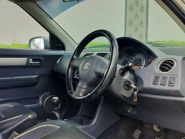 https://images10.gaadi.com/usedgaadi-sellcar/UsedCar/709a852a-633a-4e6b-bd8e-ec5964d2b3d0/a63358cb-973e-4381-9c7d-4fc6533da0f3.jpg?imwidth=6402