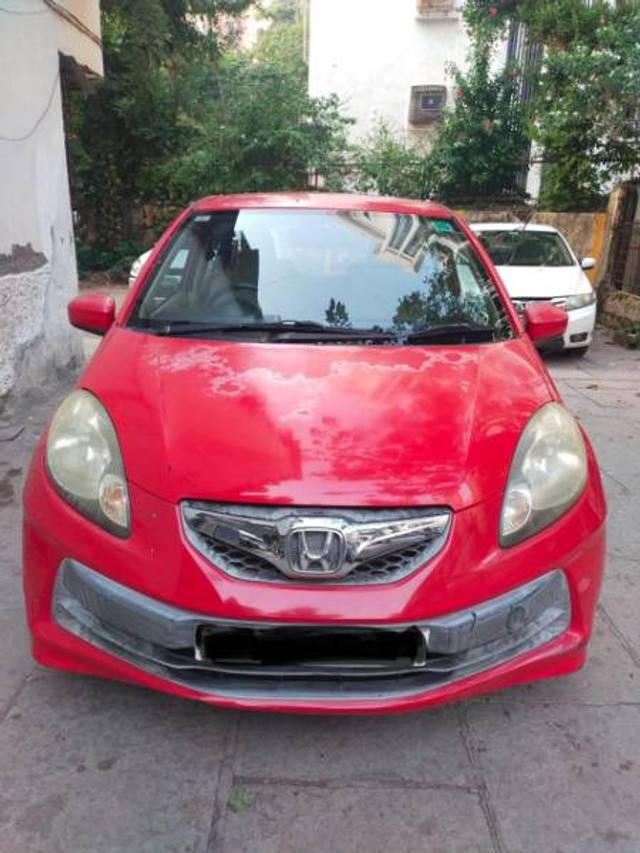 https://images10.gaadi.com/usedgaadi-sellcar/UsedCar/70afb813-43e0-4e88-ae1b-84851eca015e/8921a9d7-da20-4857-8457-0c80e0f32414.jpeg?imwidth=6400