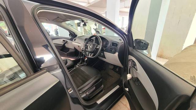 https://images10.gaadi.com/usedgaadi-sellcar/UsedCar/7131504d-28bb-4b6f-a2a3-ea470b688dcc/bb4eb0b0-947f-4bab-9b98-a561de69ff2f.jpg?imwidth=6402