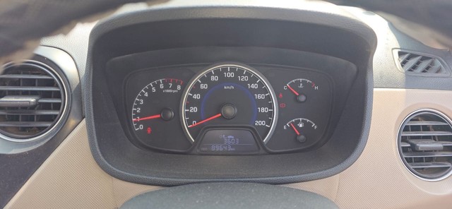 Second-hand 2017 Hyundai Grand i10 Sportz CNG for sale in Morbi-1