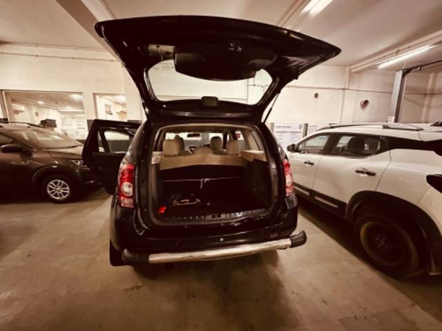 https://images10.gaadi.com/usedgaadi-sellcar/UsedCar/716663b5-8853-4f50-9af2-af32d578c9ff/4259d9b2-2fb7-44cc-a688-4418d0671700.jpeg?imwidth=6402