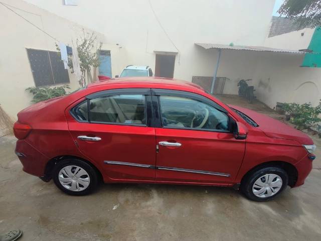 https://images10.gaadi.com/usedgaadi-sellcar/UsedCar/716ce1b1-32bf-46d4-b824-ef999d954c91/a1565be1-52ae-45f2-8a65-39cdaffc999c.jpeg?imwidth=6401