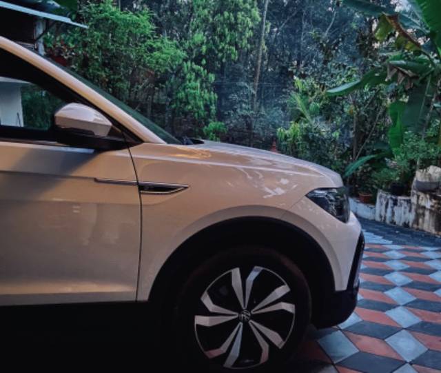 https://images10.gaadi.com/usedgaadi-sellcar/UsedCar/71813a7d-2238-485e-98b7-f2cf8cccc18d/4bcfafad-d92b-4af8-acb3-6ac02857e252.jpeg?imwidth=6402