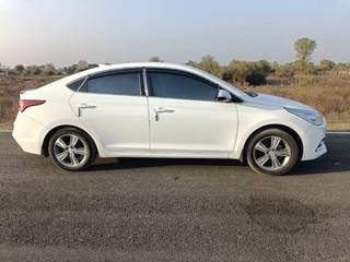 Hyundai Verna 2017-2020 Hyundai Verna VTVT 1.6 SX