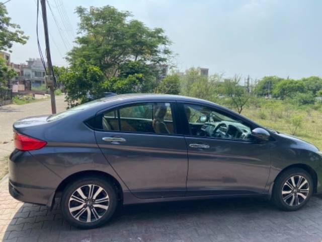 https://images10.gaadi.com/usedgaadi-sellcar/UsedCar/71dd56cd-69fa-42bd-b753-9bf6657c9f54/681662eb-f827-487b-9cfe-b1bee67a8774.jpeg?imwidth=6400
