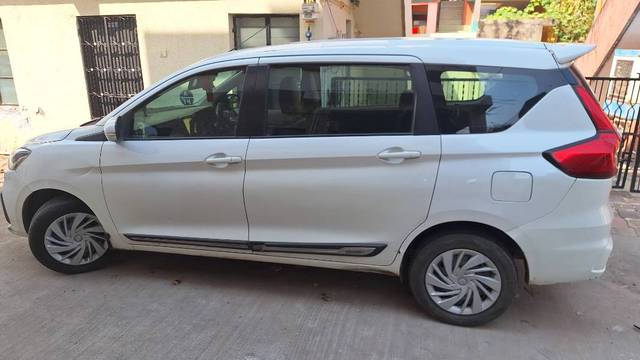 https://images10.gaadi.com/usedgaadi-sellcar/UsedCar/722a2108-7baf-4906-9505-7b6e189dc0d8/ae26f397-9c31-44a0-9469-ee57c7cc55a9.jpg?imwidth=6402