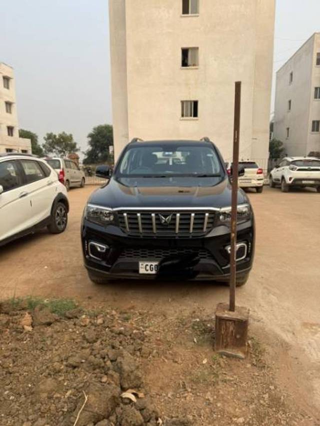 https://images10.gaadi.com/usedgaadi-sellcar/UsedCar/72703983-a0f4-49ed-b4a1-d3e5ab1676dc/54e580fb-9c7b-4cb7-887e-b1ccc227880f.jpg?imwidth=6400