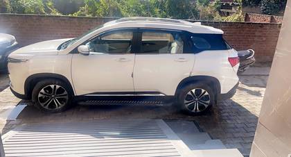 MG Hector Plus Sharp CVT MG Hector Plus Sharp CVT