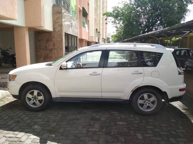 https://images10.gaadi.com/usedgaadi-sellcar/UsedCar/728fdb27-fb06-40ec-8c74-bde409dda0f0/6c3e0e90-e81f-494a-a301-9ed9d203c0ae.jpg?imwidth=6400