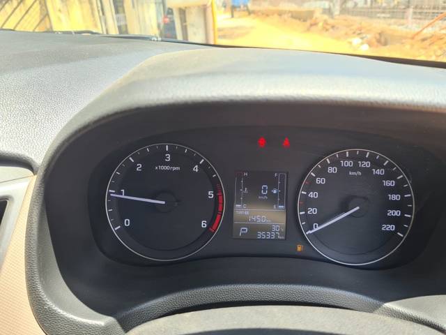 https://images10.gaadi.com/usedgaadi-sellcar/UsedCar/729fe0bc-d3fb-4e0c-b98a-420a3f5a173d/bff9c37f-8deb-4eeb-9e6f-455dfc391b4d.jpeg?imwidth=6402