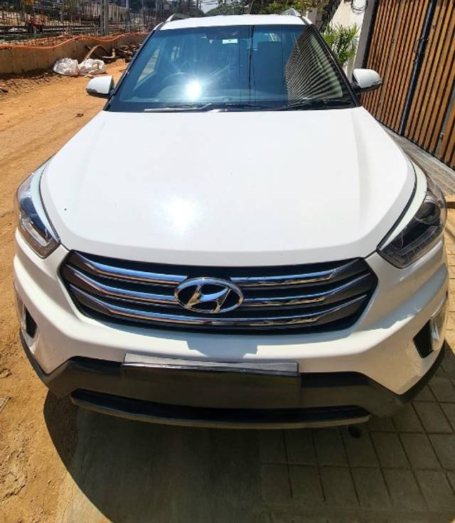 https://images10.gaadi.com/usedgaadi-sellcar/UsedCar/729fe0bc-d3fb-4e0c-b98a-420a3f5a173d/f1f726b6-974a-4283-b378-a43d30939f20.jpeg?imwidth=6400