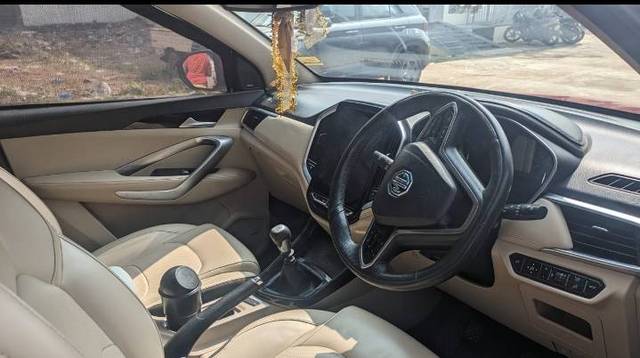 https://images10.gaadi.com/usedgaadi-sellcar/UsedCar/72b6363d-a100-403b-a737-87a2201834b5/62eded96-0ab0-4515-94c3-eb2ac56a782a.jpg?imwidth=6402