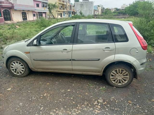 https://images10.gaadi.com/usedgaadi-sellcar/UsedCar/72fa25db-f79b-4690-8928-bccc162cbf44/08b3c349-6500-4aed-85ee-322cac96c705.jpg?imwidth=6400