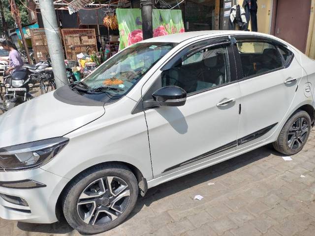 https://images10.gaadi.com/usedgaadi-sellcar/UsedCar/7311dc16-2690-4d09-8efa-2669ef985046/957d5651-b657-4d31-9e24-f3dc20d3909d.jpg?imwidth=6400