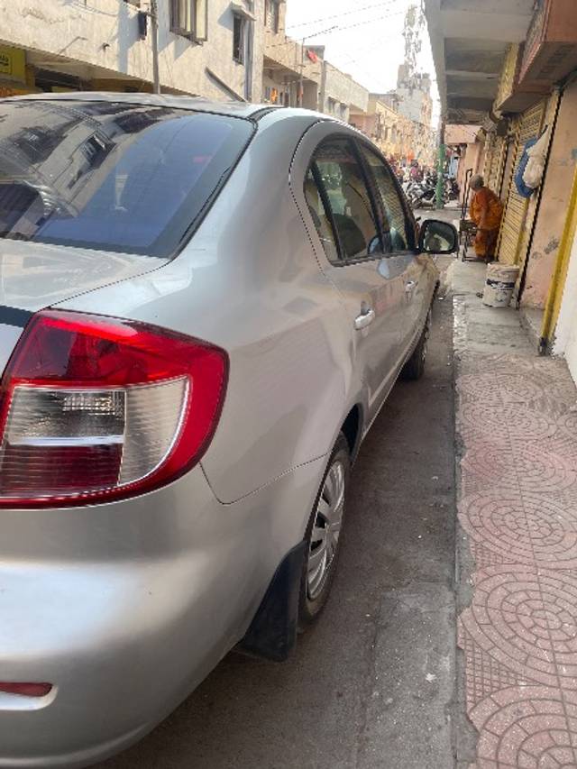 https://images10.gaadi.com/usedgaadi-sellcar/UsedCar/733db8a7-1a2b-42f7-89b9-2cf1f299834d/65e69483-aa41-4420-97b0-b2875e8e0b69.jpeg?imwidth=6401