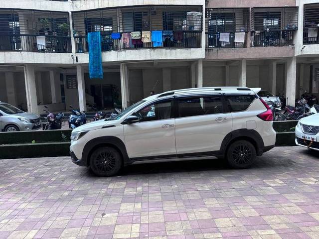 https://images10.gaadi.com/usedgaadi-sellcar/UsedCar/735eaf77-1a78-4929-a5b8-9856475d7c06/5e7da087-45c7-4cac-a42e-ebcdc5b4e682.jpg?imwidth=6400