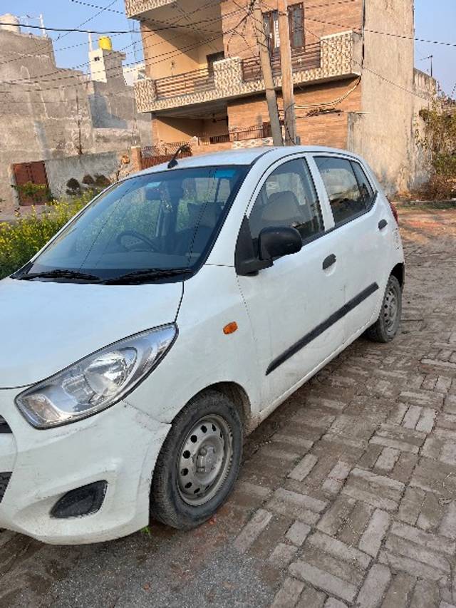 https://images10.gaadi.com/usedgaadi-sellcar/UsedCar/737b4409-682f-46ec-9ed8-dc4d228190c8/0ca42844-e938-4f81-863c-970927740577.jpeg?imwidth=6400