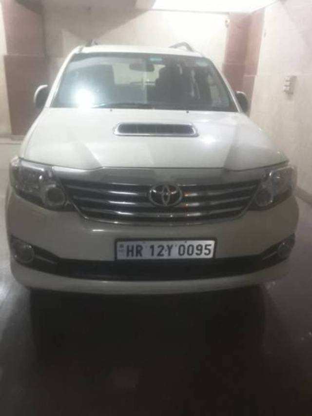 https://images10.gaadi.com/usedgaadi-sellcar/UsedCar/73a12362-630b-4736-b0ac-6658c0a51ac0/b34dfae4-54dc-40a6-9539-b459c53e532b.jpg?imwidth=6400