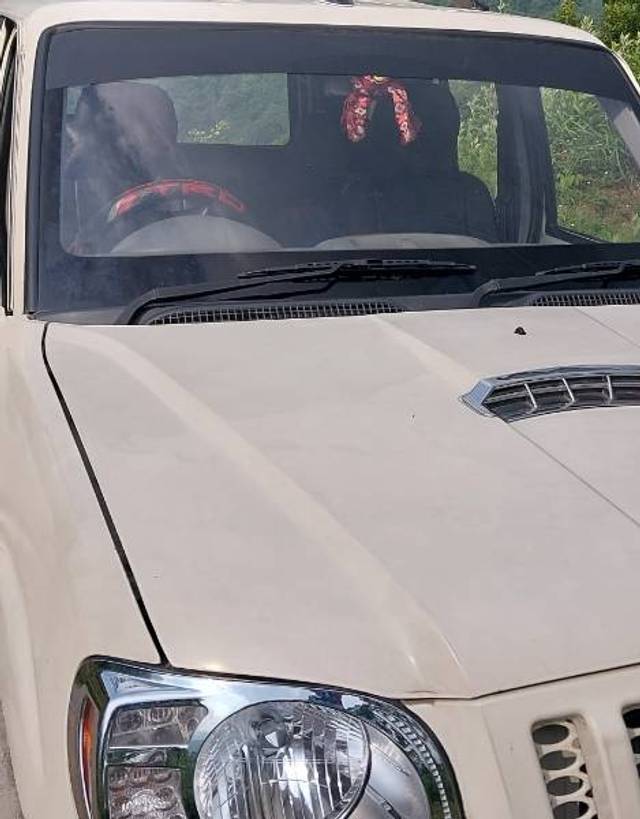 https://images10.gaadi.com/usedgaadi-sellcar/UsedCar/73b60966-e996-40d5-8a06-150c6b8b7164/305e8425-ad18-4f9b-bcf0-cfdc29c44fd9.jpg?imwidth=6400