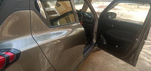 https://images10.gaadi.com/usedgaadi-sellcar/UsedCar/73d62b42-6dcb-4001-99ed-154bcba421bc/607fc18b-82c2-4552-b9fb-f633cccda992.jpg?imwidth=6401