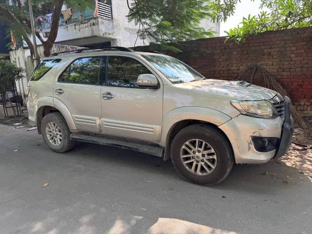 https://images10.gaadi.com/usedgaadi-sellcar/UsedCar/73fe3ebd-8561-41db-b325-7abc2af9190b/138fba6e-9ecf-4a74-af71-4a5c036b8486.jpg?imwidth=6400