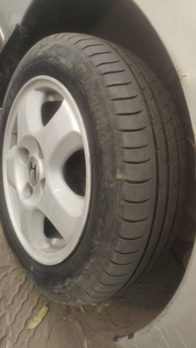 https://images10.gaadi.com/usedgaadi-sellcar/UsedCar/7403adca-dabd-4e3a-8b7d-53fcea3213fe/a0b6da71-3e2b-4456-9f91-cde4763ec745.jpg?imwidth=6402