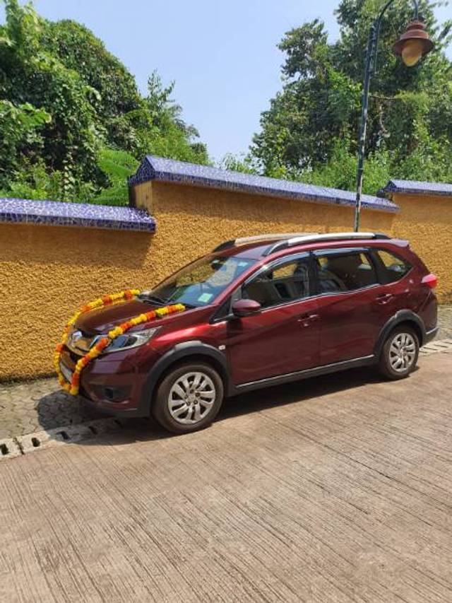 https://images10.gaadi.com/usedgaadi-sellcar/UsedCar/740a06ae-ad21-4628-b79b-52b01fd7abd2/a70bad0e-777c-4dd8-952a-9aebaed5fe91.jpg?imwidth=6401