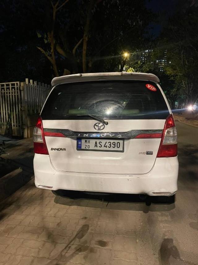 https://images10.gaadi.com/usedgaadi-sellcar/UsedCar/7426775e-df44-4908-9a4a-3ec51a8f4cd3/384b5191-8a0c-4e91-bfc5-dac7d0d93e0b.jpeg?imwidth=6401