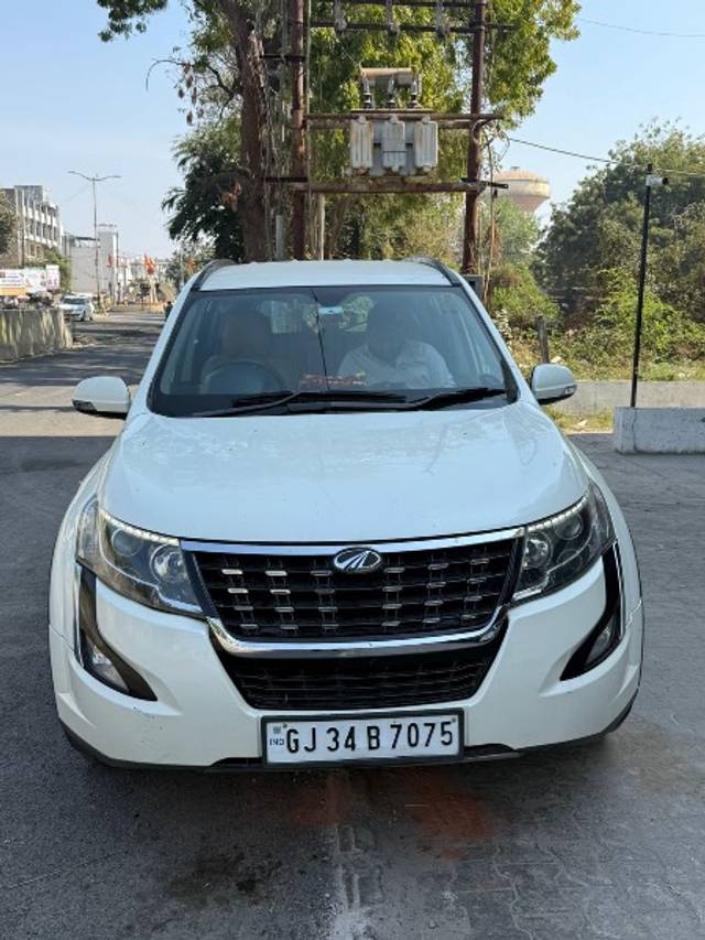 https://images10.gaadi.com/usedgaadi-sellcar/UsedCar/74396354-5062-42c2-8875-0fa873403c6c/c2e38449-2017-4c57-a29d-b3232f292641.jpeg?imwidth=6400