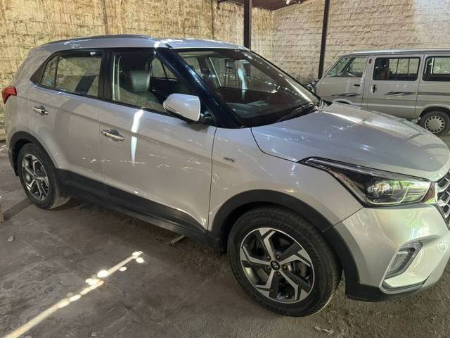 https://images10.gaadi.com/usedgaadi-sellcar/UsedCar/745804a0-f1d6-4776-a675-bf2d0149b4ab/c7ad05ac-3456-42aa-94e8-9682180422db.jpeg?imwidth=6401