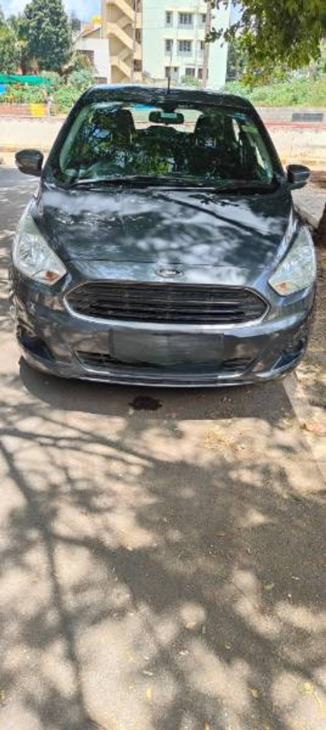 https://images10.gaadi.com/usedgaadi-sellcar/UsedCar/745e85c4-f8fd-49f4-9a3f-73283160233d/00b6883b-438f-497f-bdf9-17279fc96816.jpg?imwidth=6400