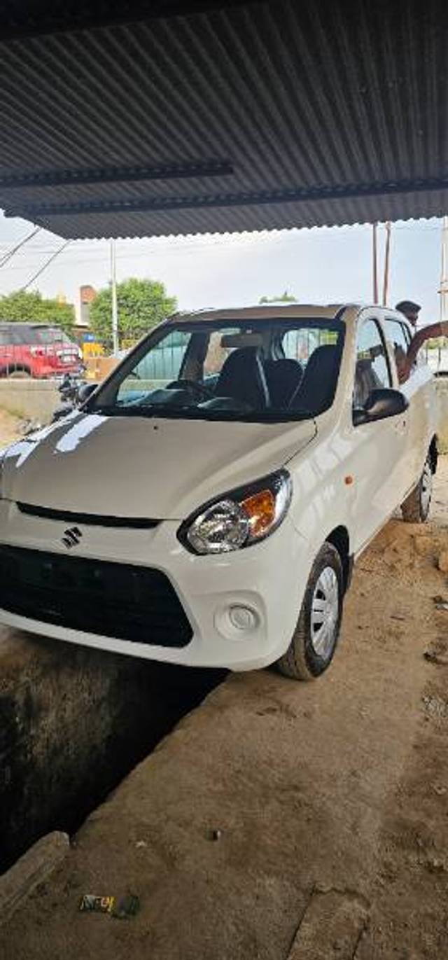 https://images10.gaadi.com/usedgaadi-sellcar/UsedCar/746598b3-6ca7-4bdf-9831-38fce96a7e5c/99356e2a-89e8-48f7-85f6-c7259e47e7b4.jpg?imwidth=6401