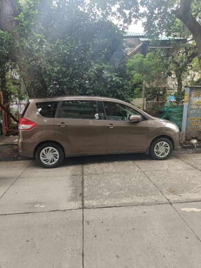 https://images10.gaadi.com/usedgaadi-sellcar/UsedCar/7466b1e2-d25c-462d-b434-be07f6859fd7/00d8edeb-e806-4cde-bf26-35d45f7f3238.jpg?imwidth=6401