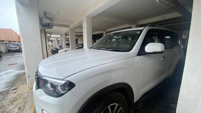 https://images10.gaadi.com/usedgaadi-sellcar/UsedCar/74fcde22-c2e3-4b64-b7a5-5edeea974b48/17608a41-8009-4319-a003-903ec74c2fe8.jpg?imwidth=6400