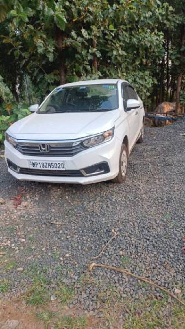 https://images10.gaadi.com/usedgaadi-sellcar/UsedCar/755d9511-0d42-42a0-bd65-2b3589b30ed4/5bb67190-a2c2-4290-9902-135b8bed00a5.jpg?imwidth=6400