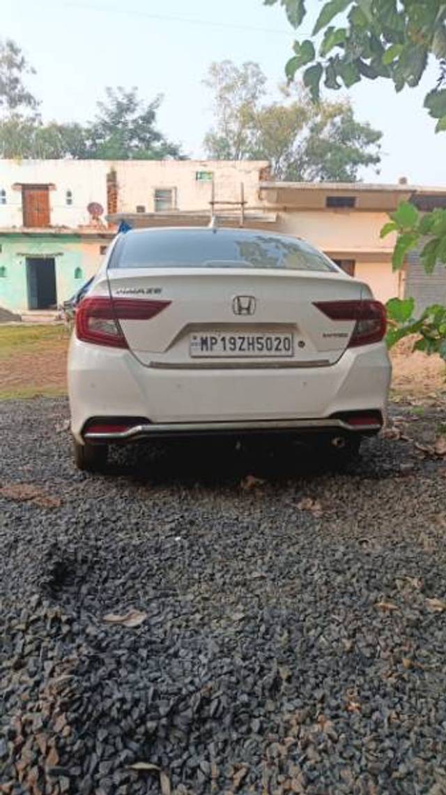 https://images10.gaadi.com/usedgaadi-sellcar/UsedCar/755d9511-0d42-42a0-bd65-2b3589b30ed4/ffb25e96-7389-4ec9-a012-4ed476e1953d.jpg?imwidth=6401