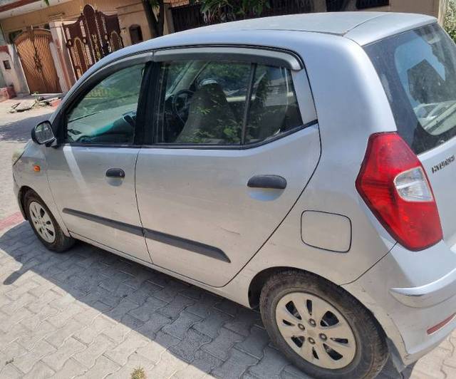 https://images10.gaadi.com/usedgaadi-sellcar/UsedCar/75819159-275c-4a7b-ad0e-8e95030cd412/de8a8df3-e64c-40f6-8480-392a96489b34.jpg?imwidth=6402