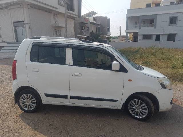 https://images10.gaadi.com/usedgaadi-sellcar/UsedCar/758888ad-eaba-4b5d-b585-c20aa8ee9fa1/6c4f92f2-c3bb-4b12-a109-619829910dec.jpg?imwidth=6401